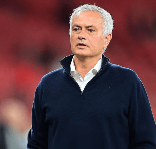 2-0！穆帅又率队完胜：本菲卡进葡杯16强，下周欧冠不拿3分=出局