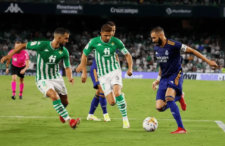 周六034西甲前瞻：皇家贝蒂斯主场抢分巩固欧战席，比利亚雷亚尔客场冲欧冠遇传控阻击？