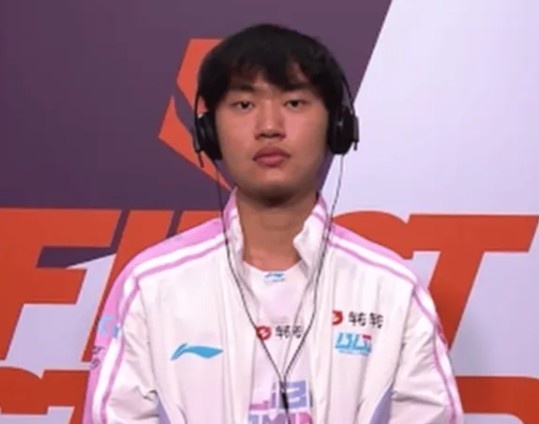 Knight：我们BLG任何时候面对LCK，我们都觉得能赢的